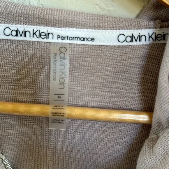 Calvin Klein Women's Ruched Long Sleeve Zip Front Hoodie - Picture 4 of 5